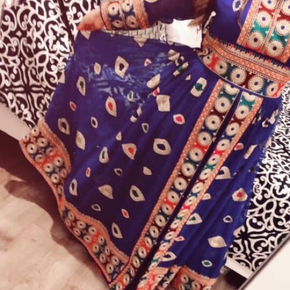 Dress - Picture 3 of 8